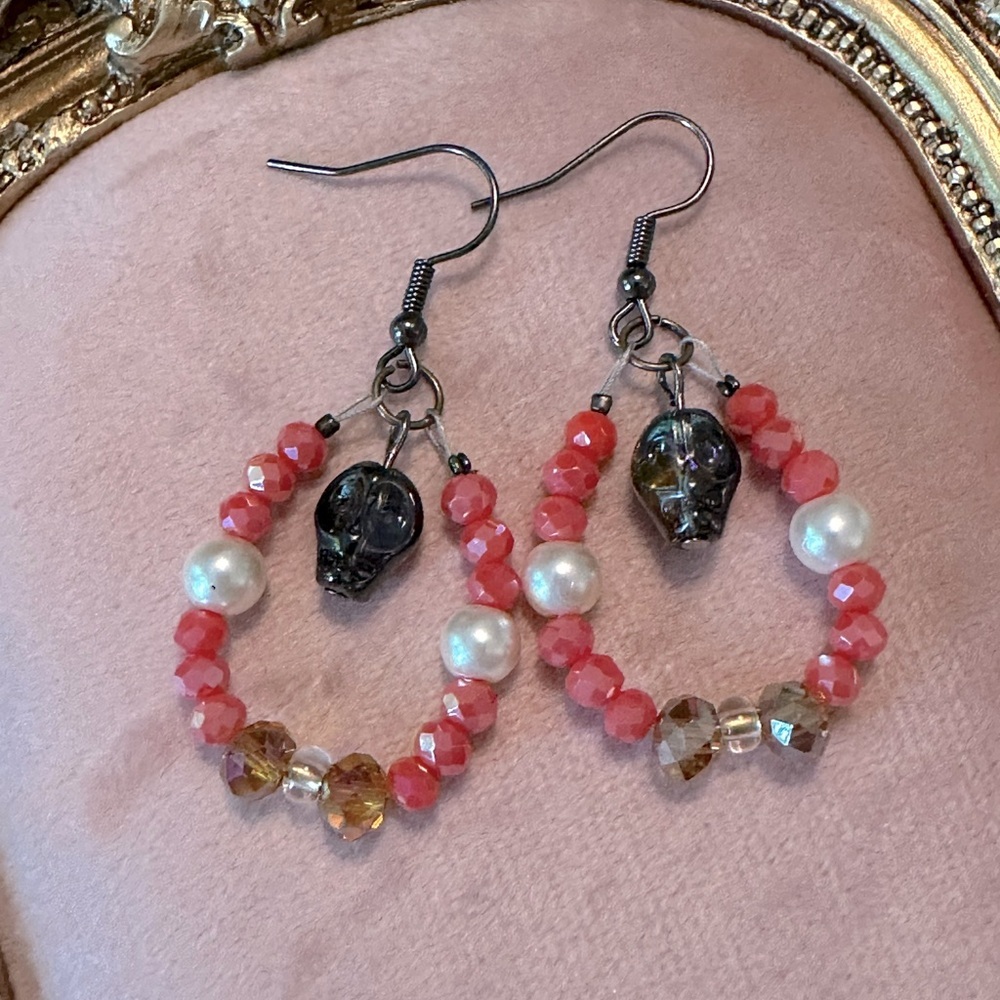Handmade Skull & Roses Whimsical Necklace, Bracelet & Earrings Set Coral Peach - Picture 11 of 17